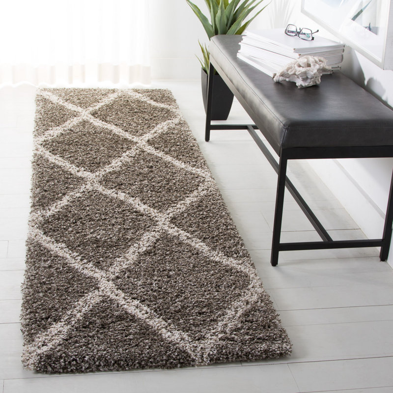 Tapis gris / ivoire à motif géométrique Hermione, Tapis de couloir 2 pi 3 po x 8 pi