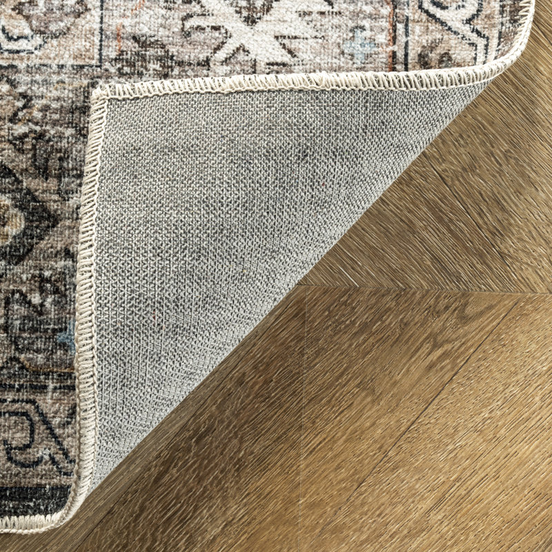 Gracie SpinClean Distressed Medallion Machine Washable Area Rug, Runner 2'6" x 8'
