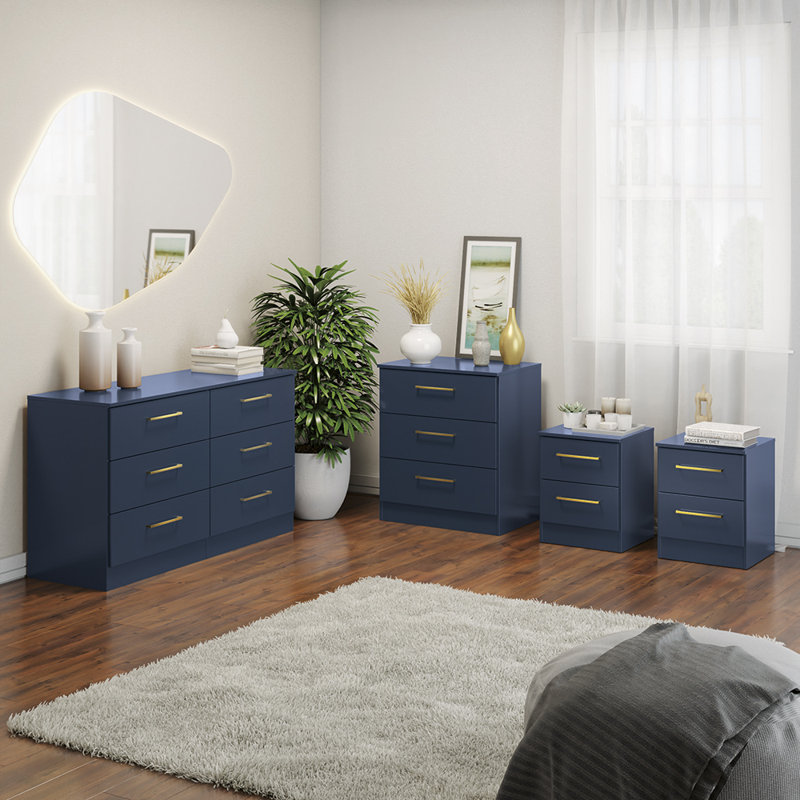 Ensemble de meubles de chambre Jolyne, 4 pièces comprenant une commode, un coffre de rangement haut et deux tables de chevet