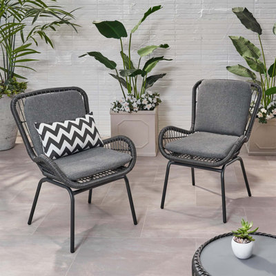 Ensemble de 2 fauteuils de patio en osier avec coussins résistants à l'eau pour une détente en plein air et un style moderne