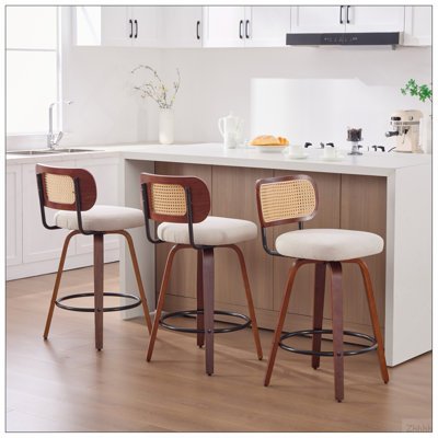 Ensemble de 3 tabourets de bar à hauteur de comptoir de 26 pouces - noir noyer, dossier en rotin de canne, siège rembourré en lin beige, conception pivotante pour îlot de cuisine / bar / comptoir