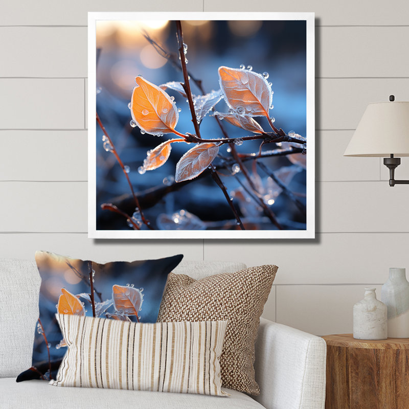 «Frosted Leaves Winter Serenade I» - fruits, art mural, Cadre photo blanc, H 36 po x l 36 po x P 1,5 po