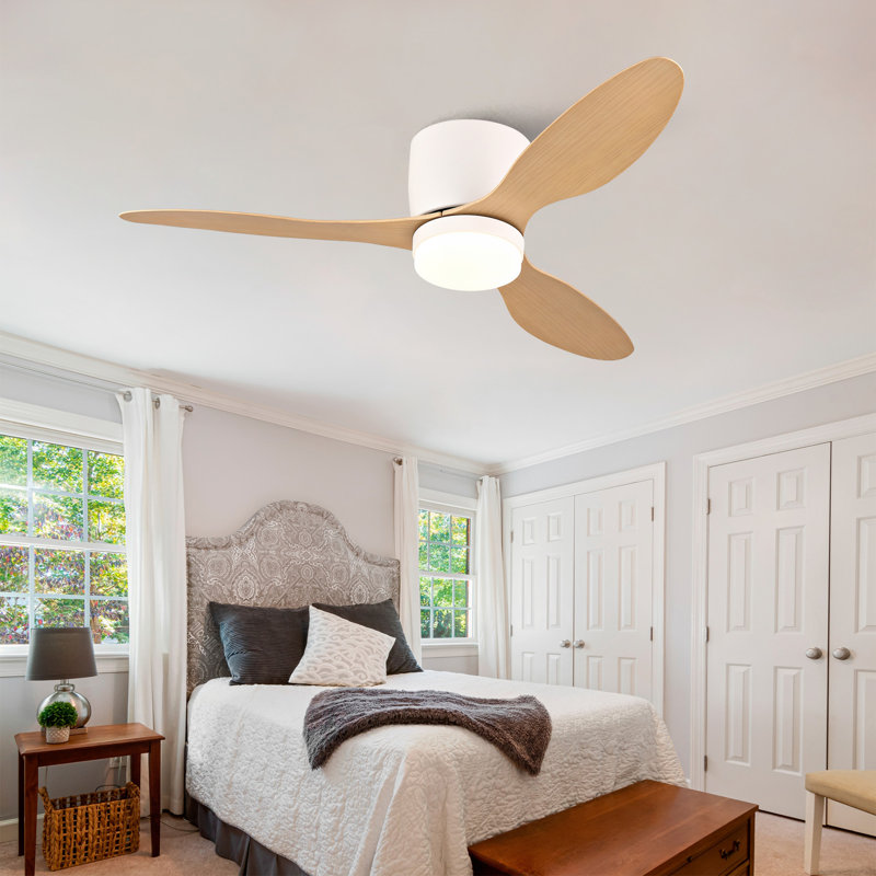 Ventilateur de plafond de 42 pouces avec lumière, conception encastrée mince, 3 pales en plastique ABS, télécommande incluse, réglage à 6 vitesses, moteur à courant continu réversible, fonctionnement silencieux, idéal pour les chambres à coucher, intérieur / extérieur