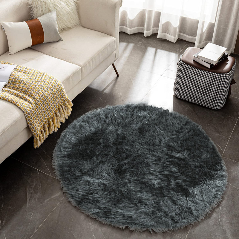 Chastine Faux Sheepskin Indoor Rug, Round 5'