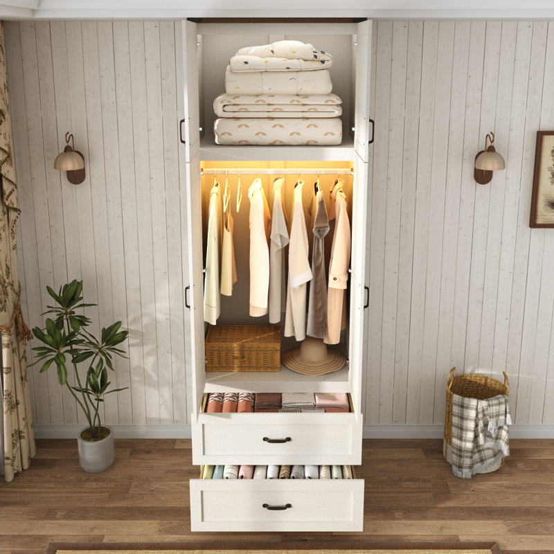 Armoire-penderie de 239 cm de haut avec 2 portes, éclairage DEL à détecteur de mouvement, 2 tiroirs et portes coulissantes de style grange. Meuble de rangement en bois avec compartiment supérieur. Parfait pour la chambre à coucher. Couleur : blanc.