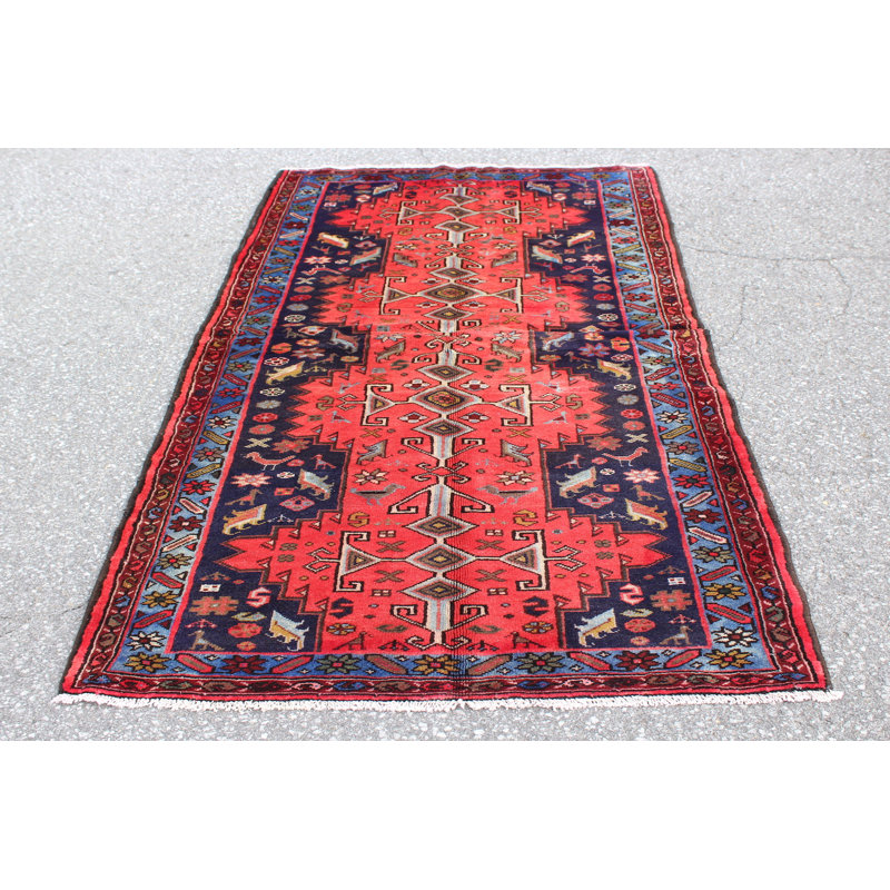 Tapis persan Coral 3 pi 5 po x 6 pi 5 po avec bordure bleue et bleu marine