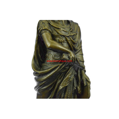 Figurines et sculptures