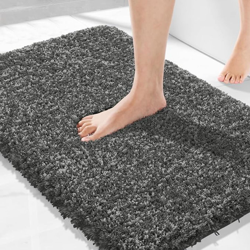 Tapis de bain pour la salle de bain, tapis de bain ultra doux et absorbant l'eau, tapis de douche moelleux antidérapant à l'extérieur, tapis épais en microfibre pour le plancher de la salle de bain / baignoire, lavable à la machine