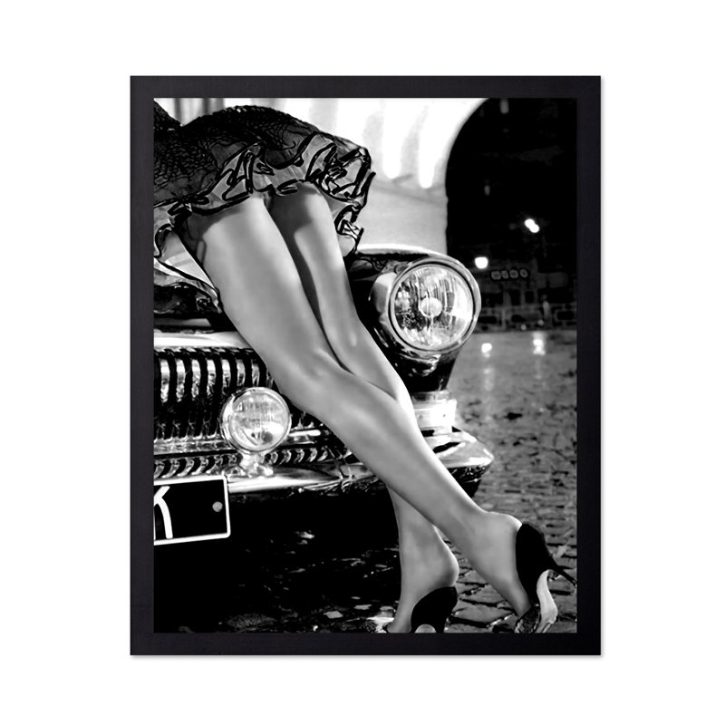 Jambes sexy sur une voiture classique, Black Framed, Poster, 16"H x 20"W