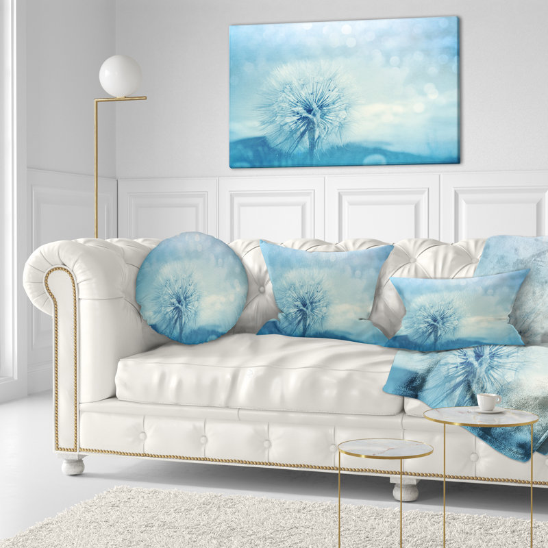 Gros plan pissenlit blanc avec filtre - coussin à imprimé floral, 18 po x 18 po, Coussin décoratif