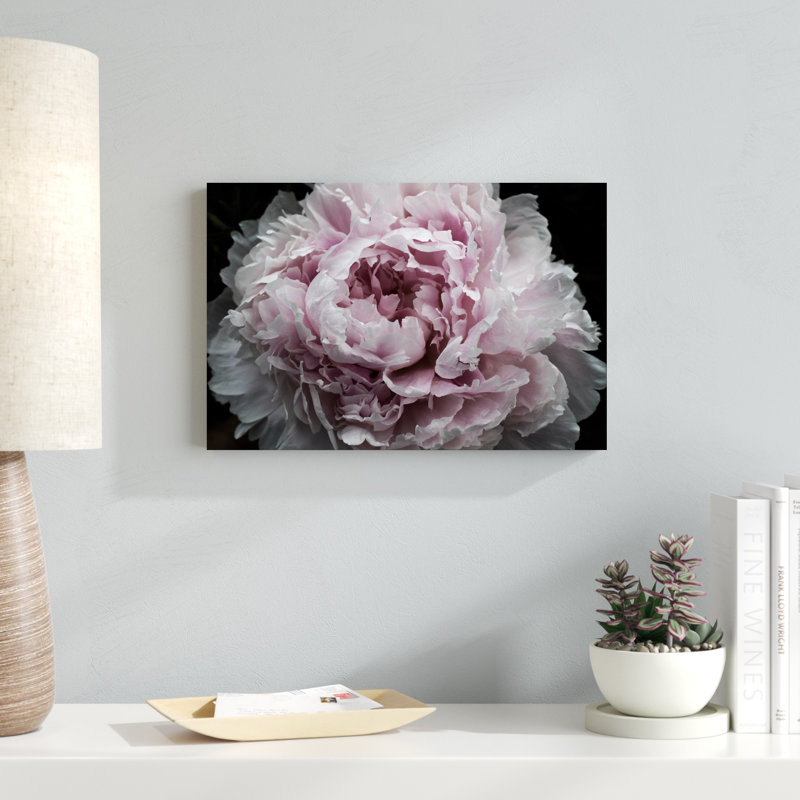 «Pink Peony Passion I» par Irena Orlov - photographie sur toile tendue, H 12 po x l 18 po, Non, Toile avec cadre argenté