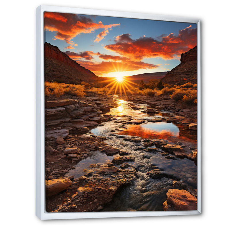 Coucher de soleil à Utah Mountain I, H 32 po x l 16 po x P 1 po, Cadre flottant blanc