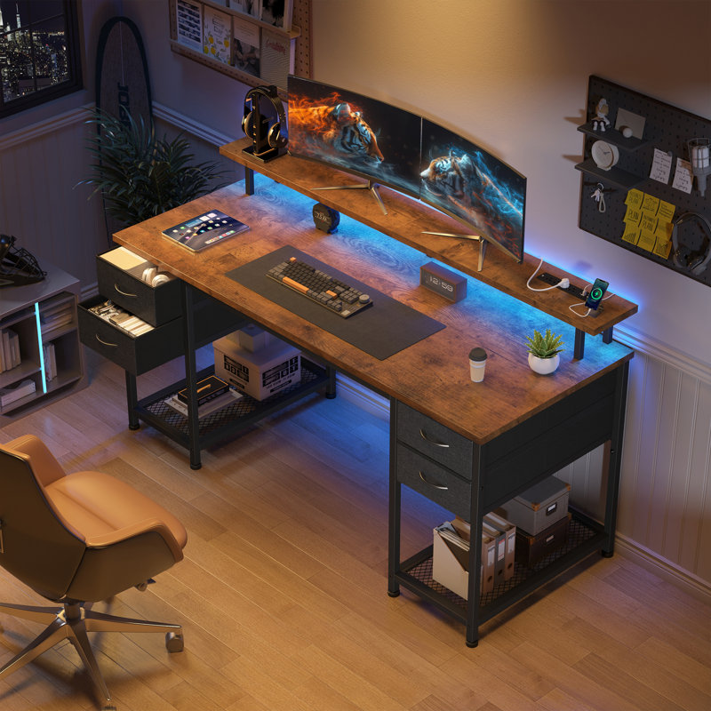 Bureau d'ordinateur de 47 po de largeur avec station de charge et lumières DEL, bureau avec 4 tiroirs en tissu et 2 tablettes de rangement