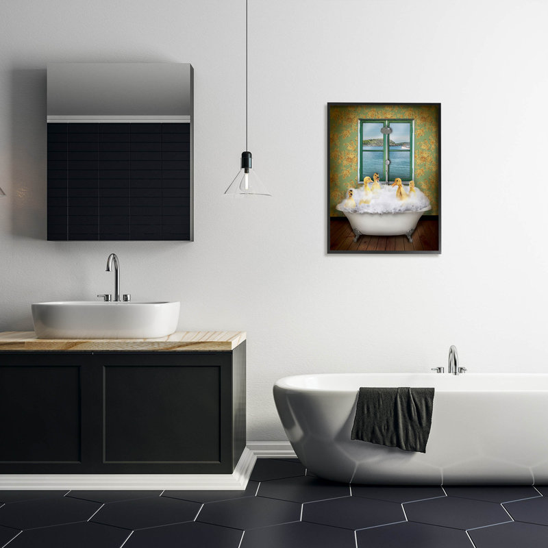 «Ducks Bathing Tub Ocean View», estampe numérique par John Hovenstine, H 30 po x l 24 po x P 1,5 po