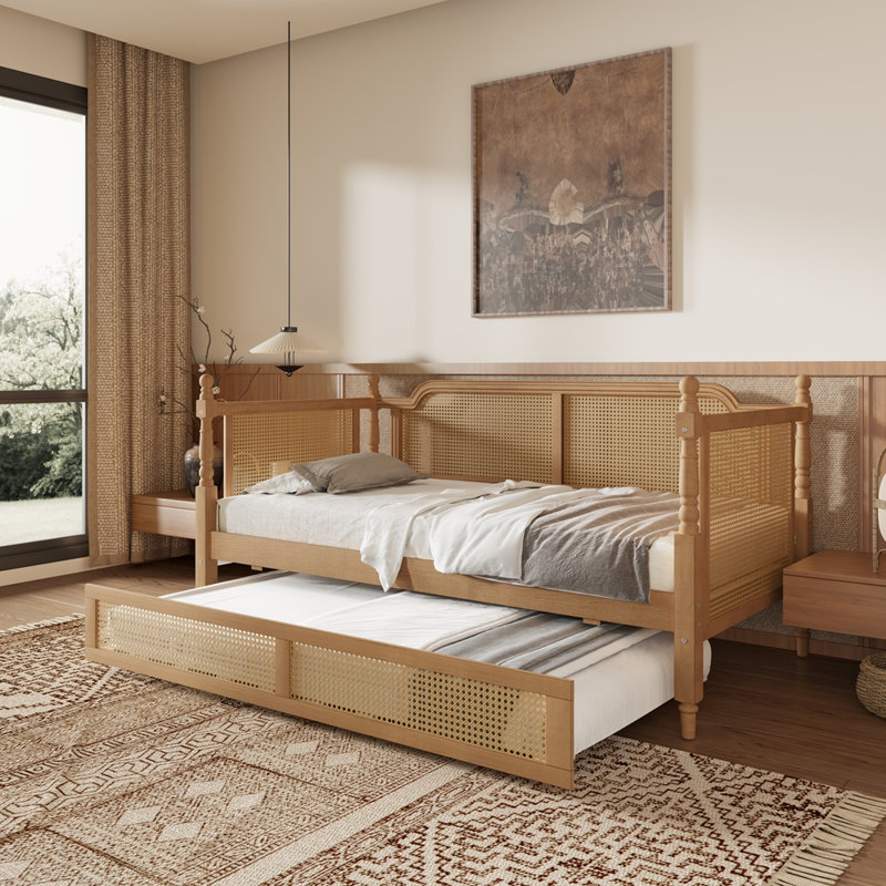 Traditional Style Rattan Daybed with Trundle, Full / Double