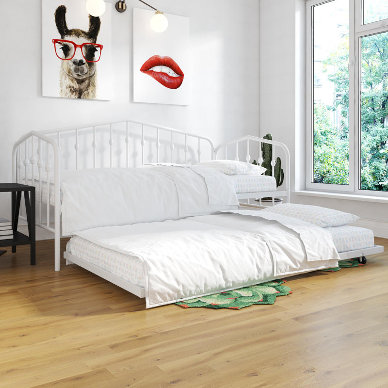 Bushwick Metal Daybed, White