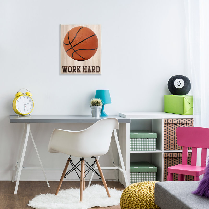 Plaque de basketball Work Work, par Marcus Prime
