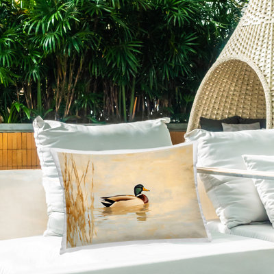 Coussin extérieur Forest Bird In Nest, imprimé par Franklyn Gregory