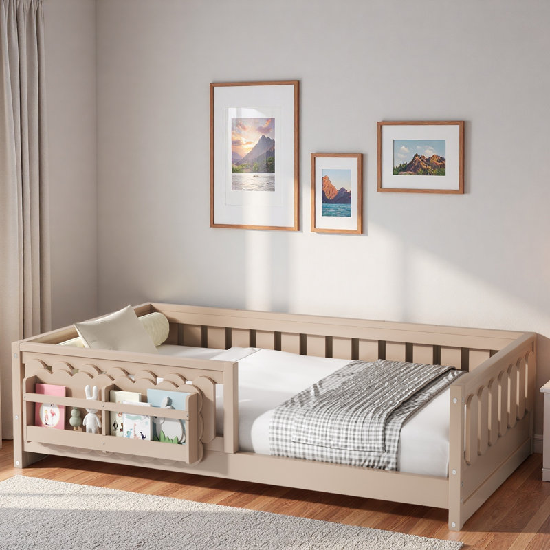 Lit plateforme en bois avec garde-corps et tablettes de rangement, Simple