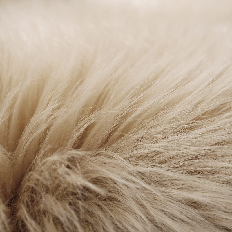 Marciana Faux Sheepskin Indoor Rug, Round 10'