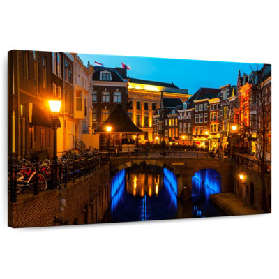 Kavia Utrecht la nuit