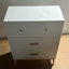 Armoire de rangement à 3 tiroirs de style nordique, commode blanche moderne avec poignées en or rose et base en bois massif, parfaite pour les petits espaces