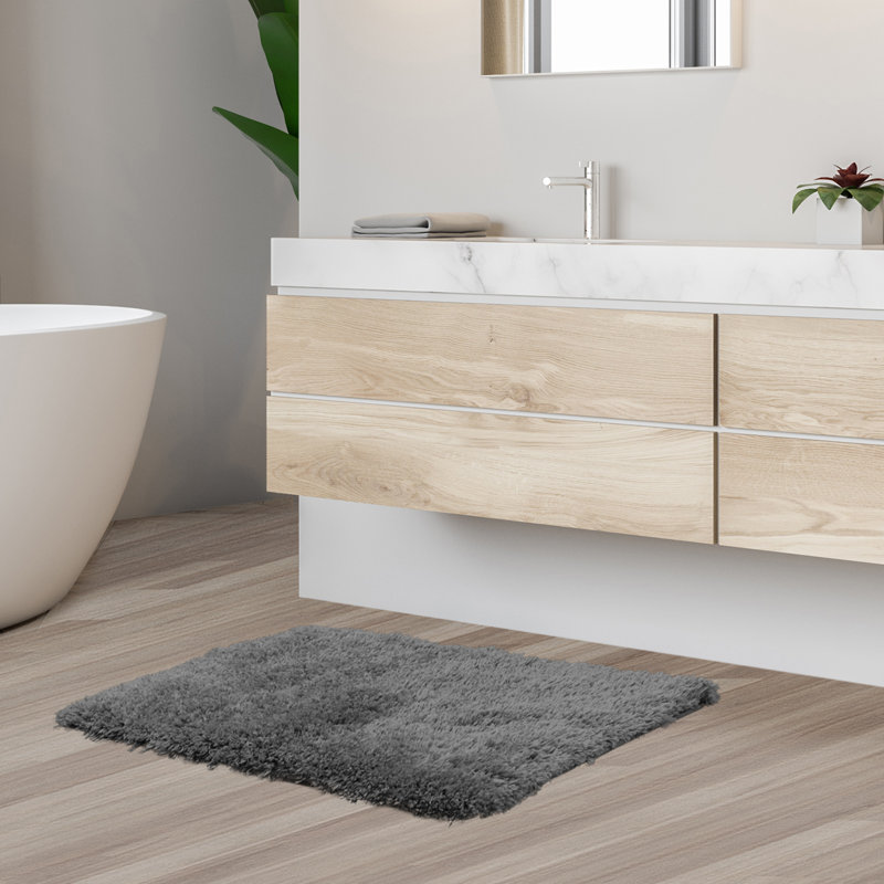 Tapis pour salle de bain rectangulaire en polyester antidérapant Ciarra, Gris, l 17 po x L 24 po