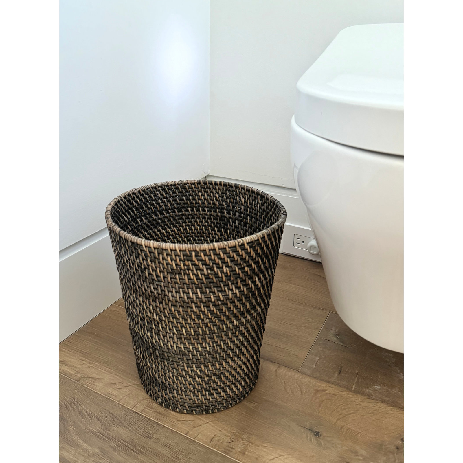Goodfield 3gal Rattan Waste Basket, Bronze