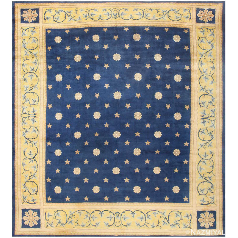 Tapis espagnol antique avec un design céleste