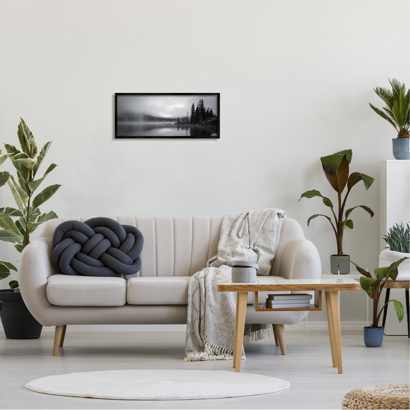 «Misty Lake» par Daniel Sproul, H 10 po x l 24 po x P 1,5 po, Giclée encadrée noir minuit