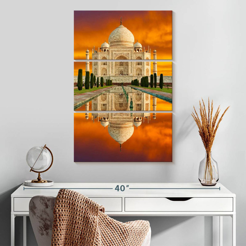 Masam Taj Mahal At Sundown