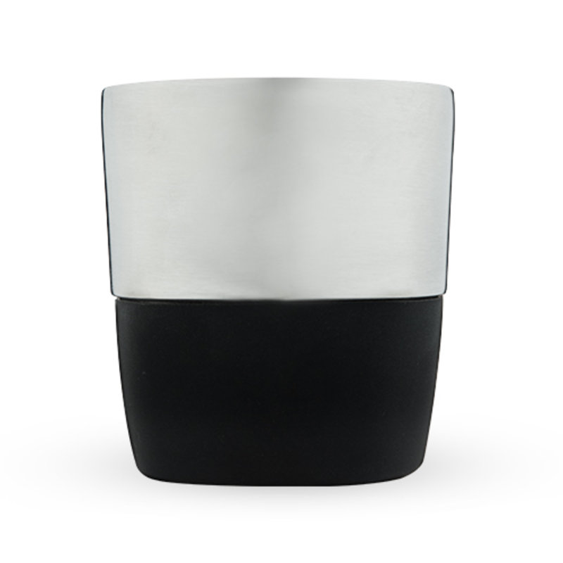 Chilling Whiskey FREEZE Pro in Stainless Steel