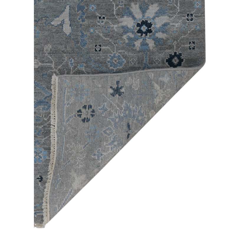 Bristol Henley Wool Floral Area Rug in Silver, Rectangle 2' x 3'