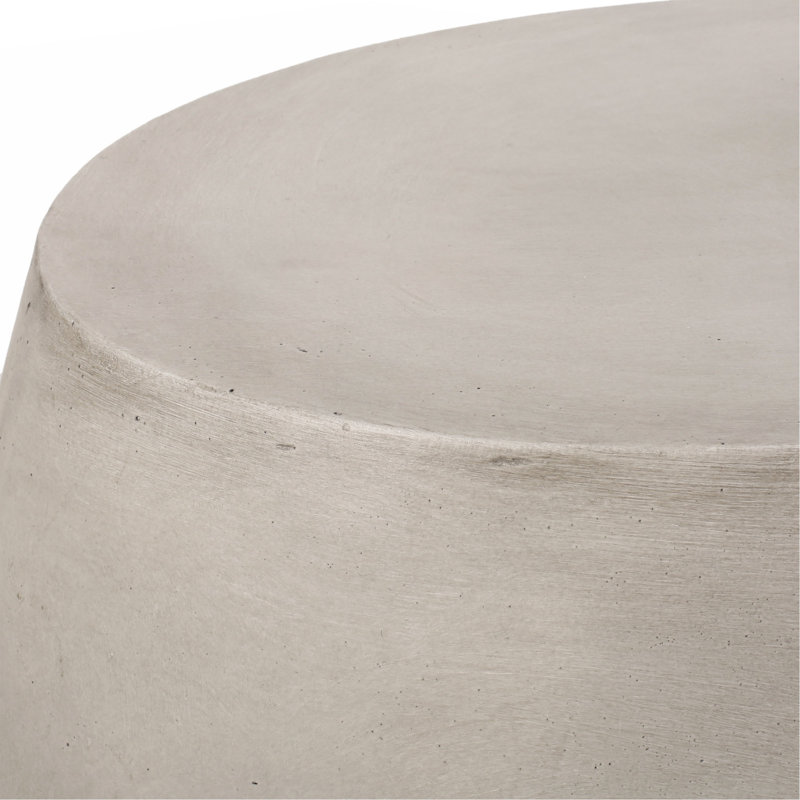 Table d'appoint d'extérieur en béton léger