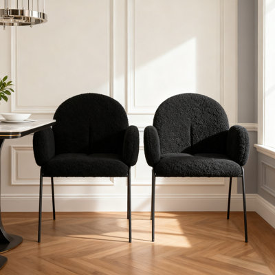 Chaise rembourrée moderne avec accoudoirs et grande assise