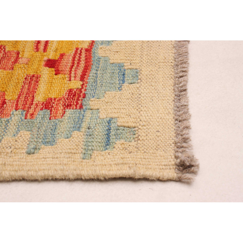 Tapis rouge unique 4 pi x 5 pi 9 po Akailah