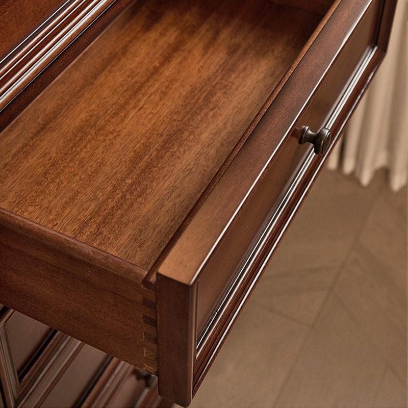 Armoire d'appoint en noyer massif