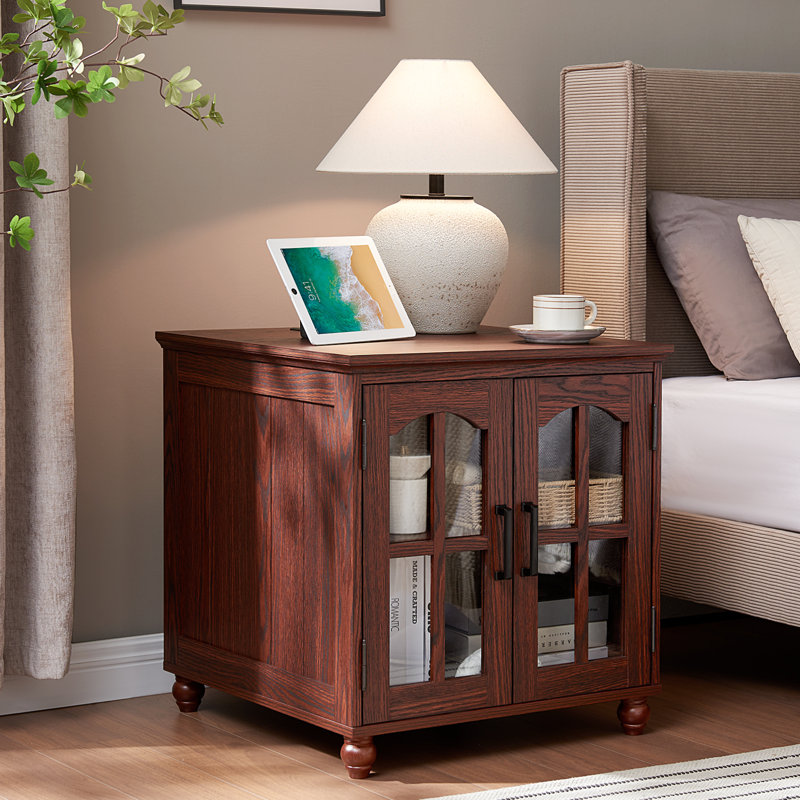 Table de bout Farmhouse avec station de charge, grand canapé de 24 po avec porte de grange en verre, table de chevet en bois rustique avec tablette de rangement réglable, table de chevet carrée pour le salon, le bureau de la chambre à coucher