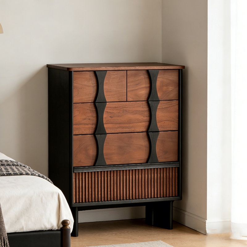Commode d'appoint de style médiéval moderne