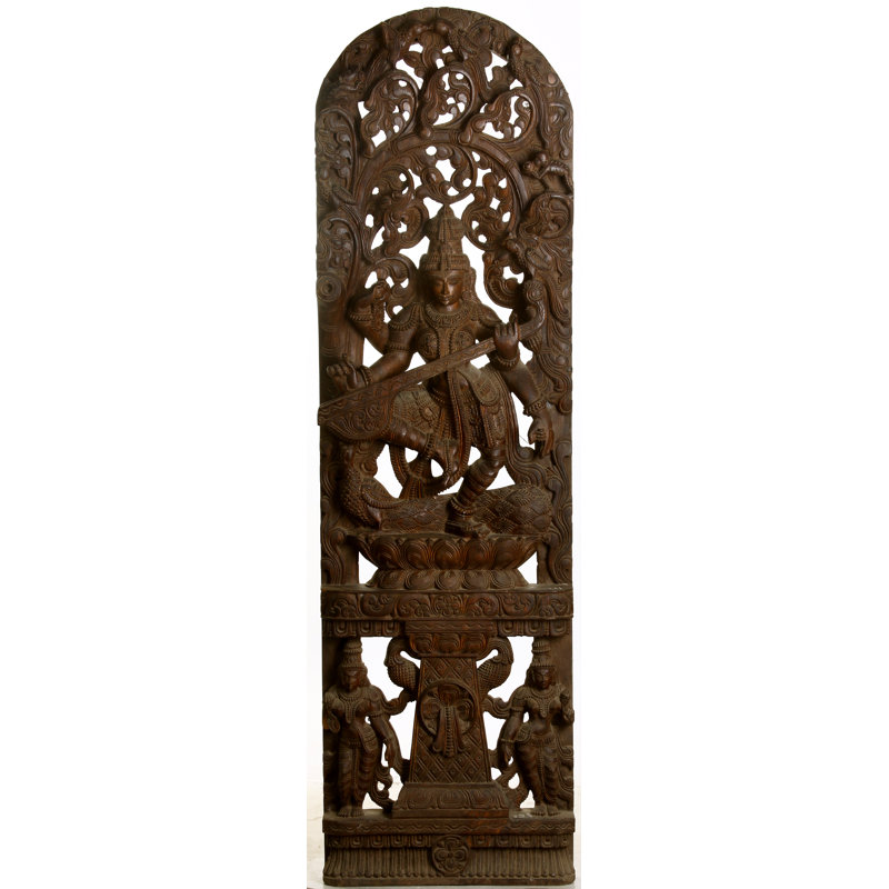 Saraswati dansant jouant sur Veena