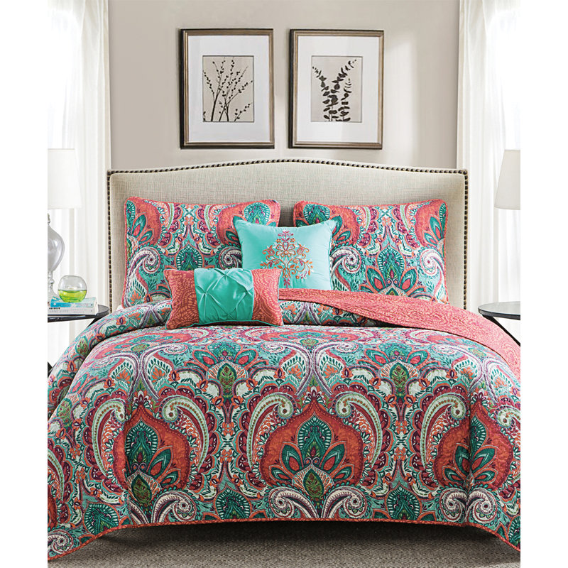 Casablanca Bohemian Standard Damask Quilt, King Quilt + 2 King Shams + 2 Throw Pillows, Coral Turquoise Green Pink