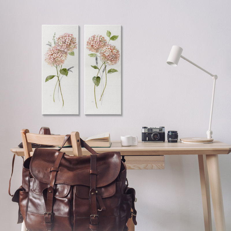 Ensemble de 2 toiles d'hortensias roses, par Nan, H 24 po x l 10 po