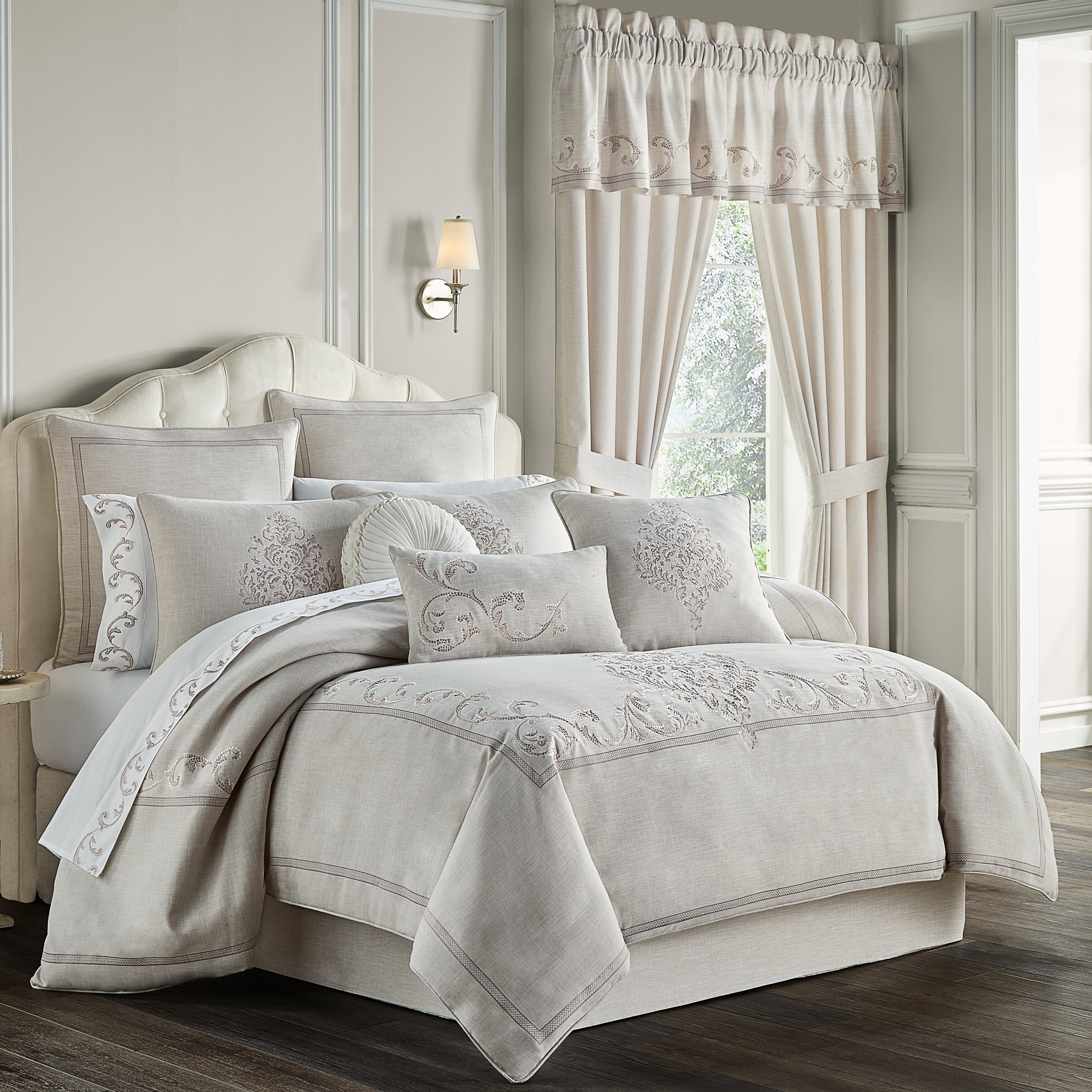 J.Queen New York Sandstone California King 4 Piece Comforter Set Beige