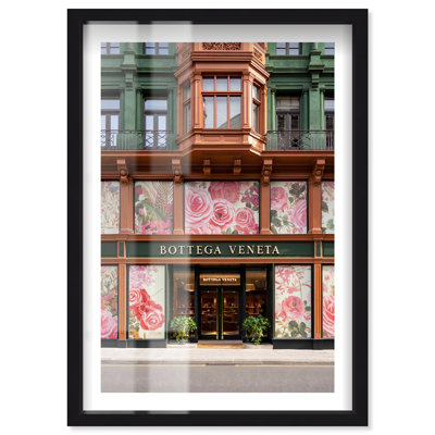 Décoration murale mode "Floral" Store Store IV Shadowbox Print par Notoriart, cadre noir, 24 x 36