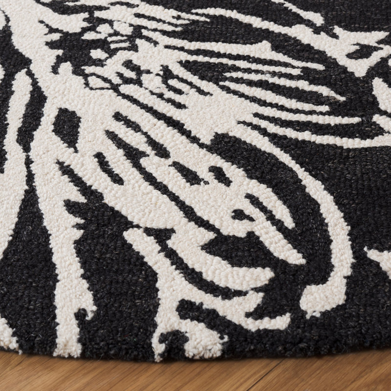 Rosaliz Hand Tufted Wool/Cotton Floral Rug in Black/Ivory, Round 6'