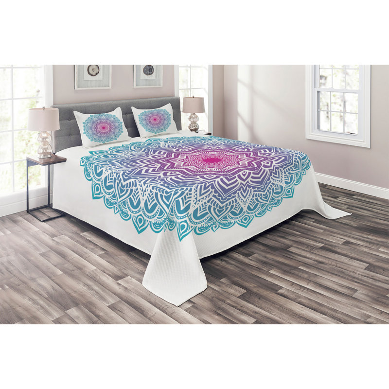 Puppy Eclectic Polyester Coverlet, King Bedspread + 2 Shams