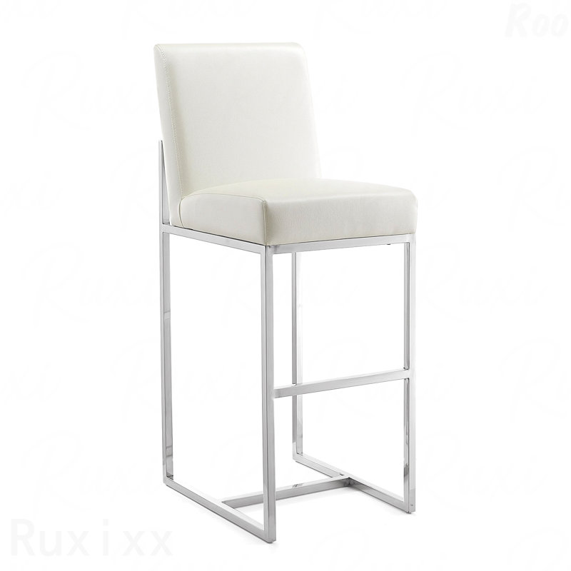 Tabouret de bar dans les bureaux élégants
