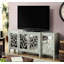 Console polyvalente avec plusieurs tablettes et fabrication robuste