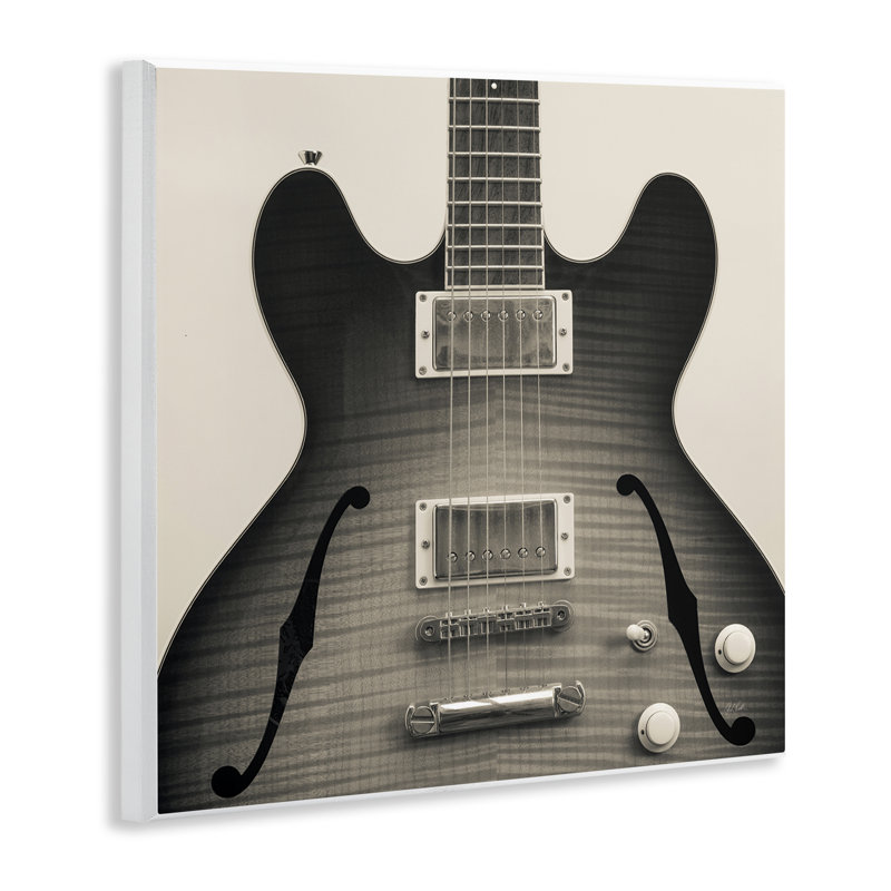 «Classy Electric Electric Wall Plate Art» par Deborah Revell
