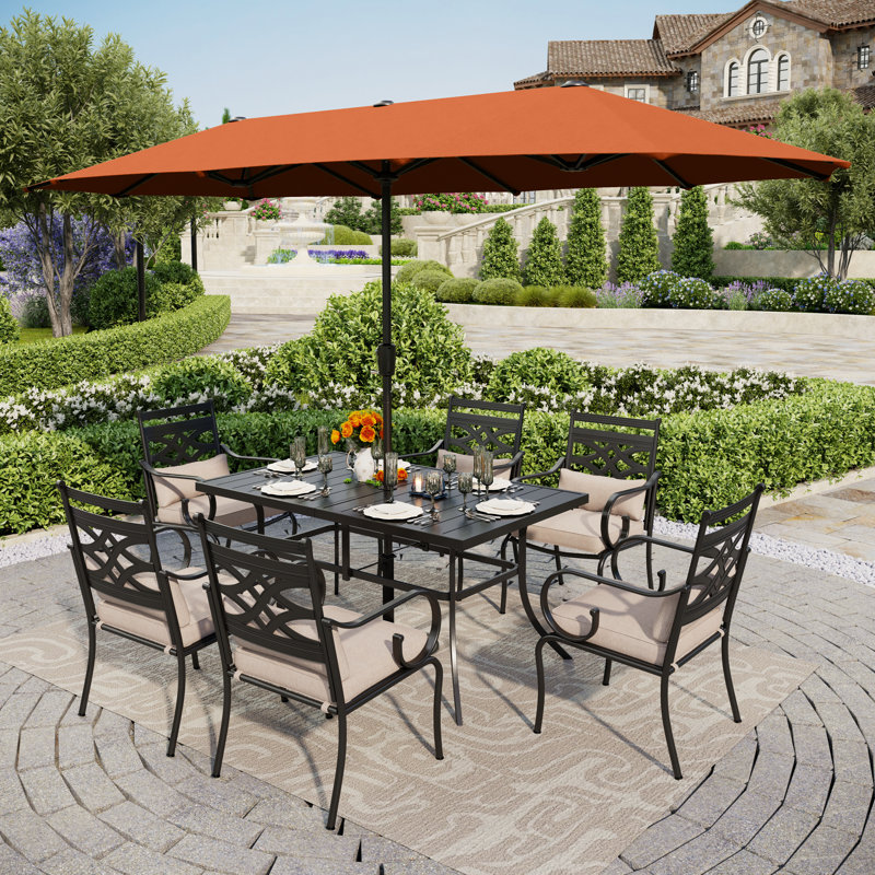 Ensemble repas d'extérieur rectangulaire pour 6 personnes avec parasol, coussins et coussins Aivo, Rouge